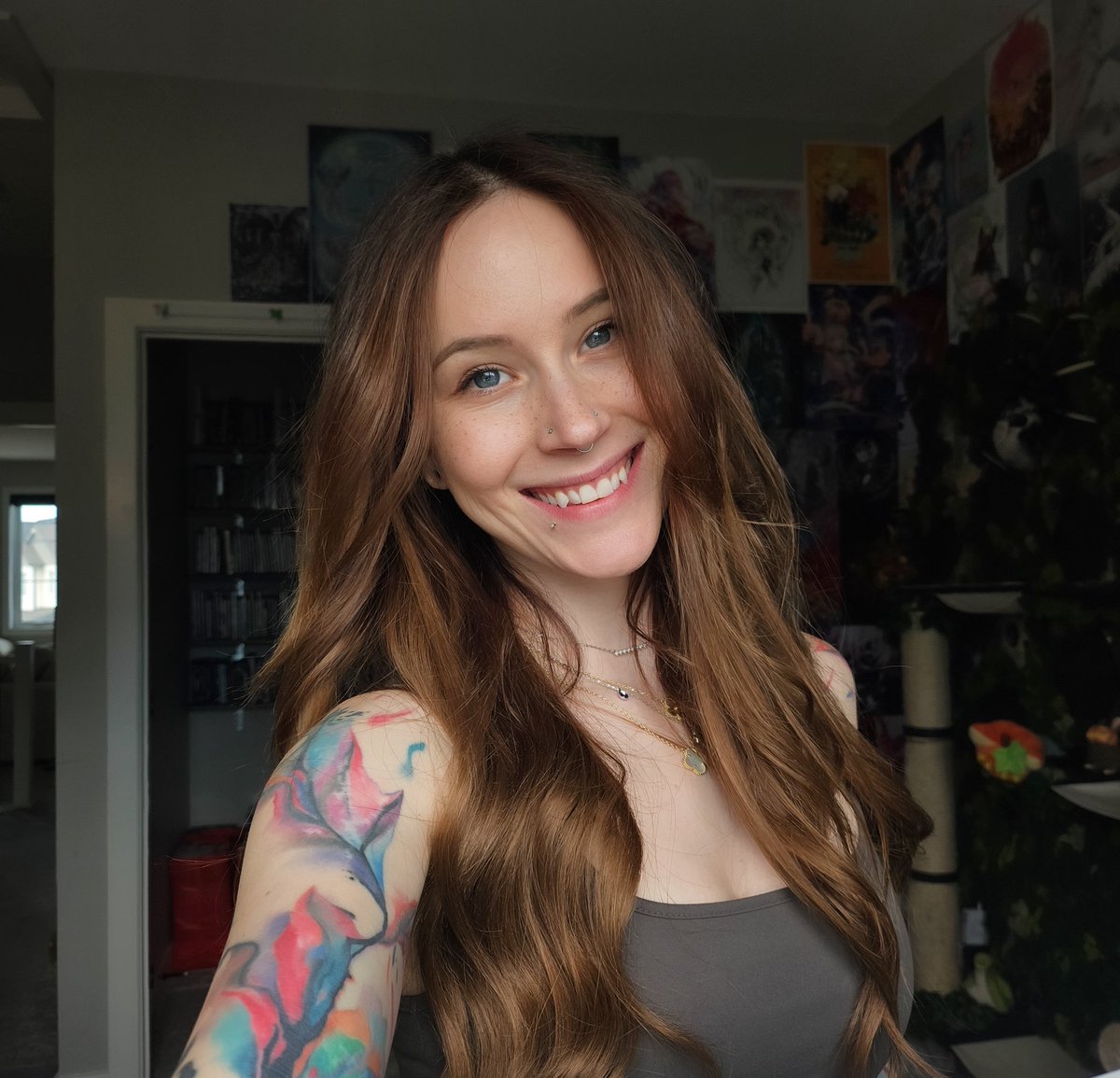 New hair :) 
Same gameplay! 
I’m live —> twitch.tv/catziilla