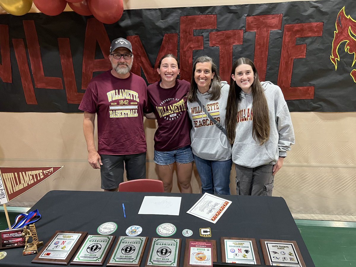 WillametteWBB's tweet photo. ✍️ COMMITTED ✍️ Welcome to the fam, Riley‼️

#BearcatMentality #BearcatFamily #BearcatBasketball https://t.co/nCBvZK1coC