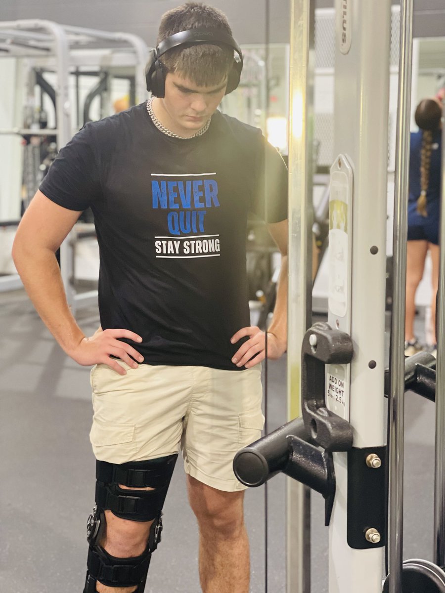 JaseKnight24's tweet image. Go get your own @famgymapparel and use my code 2407 for a discount on all purchases!
#neverquit 
#staystrong 
#dubuquefootball