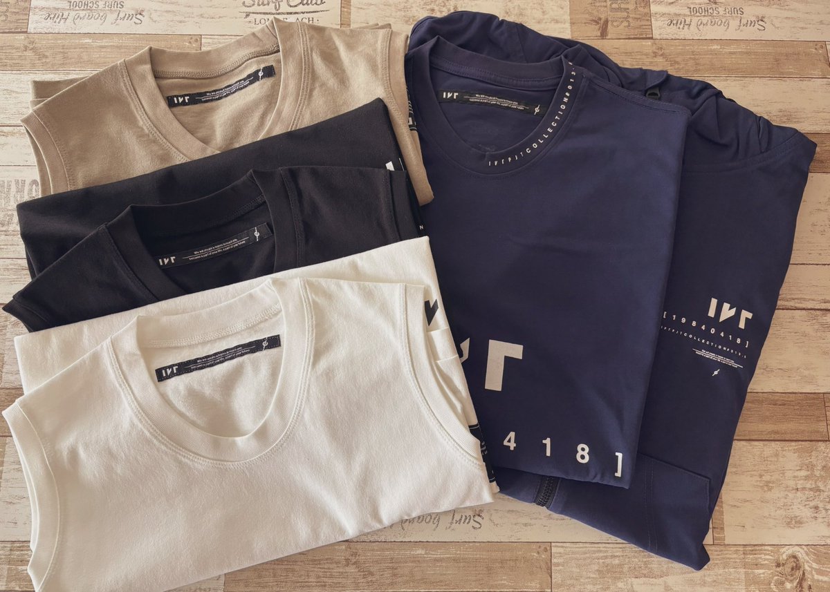 kei_yuzuhaneko's tweet image. 届きました〜🎶
サラサラの生地でとても着やすそう( ᎔˘꒳˘᎔)
一目惚れしたDark Blueもとてもいい色です💙

そして、そして〜あと10日✨
楽しみです♪( ◜ω◝و(و "

@ike1984official 
#アイケーイー
#IKE THE LIVE
#HANDSHAKING