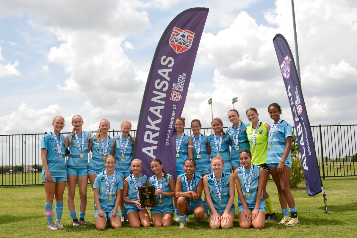 arkansasrising's tweet image. Meet this years 2010 girls Regional Champions! @USYouthSoccer #southernregionals #alwaysrising #back2back #arkansassoccer