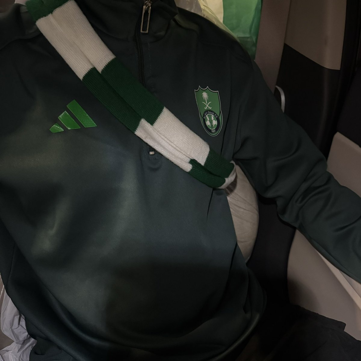 يبقى شعار العز مشرق ماغرب 💚💚