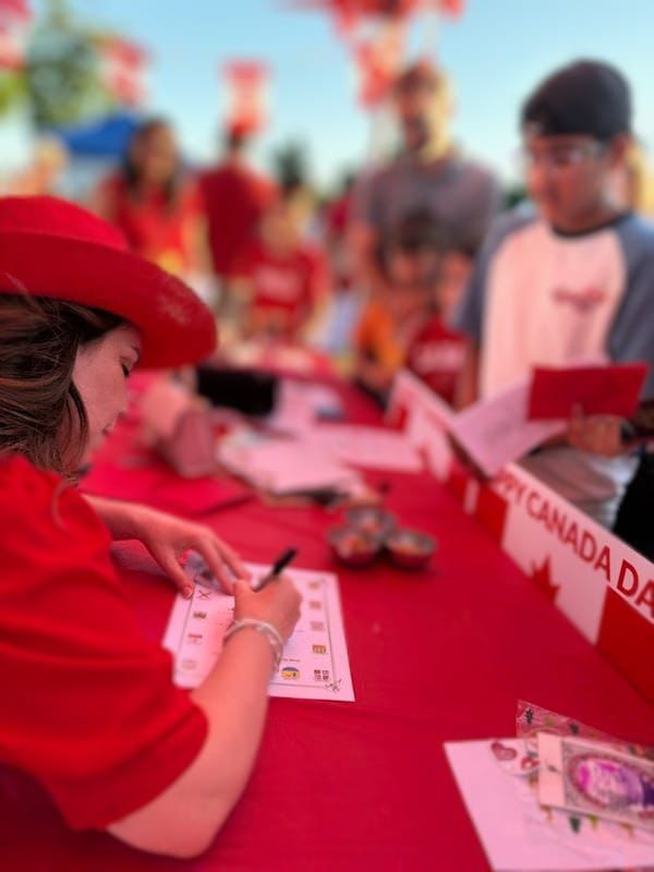 Yesterday's festivities were a lot of fun, and one of the things that I celebrated was delivering on our promise of a middle class tax cut on Canada Day. 

Signed into law, our plan is saving you and your family money on every paycheque.

#TaxCut #CanadaDay #CanadaStrong