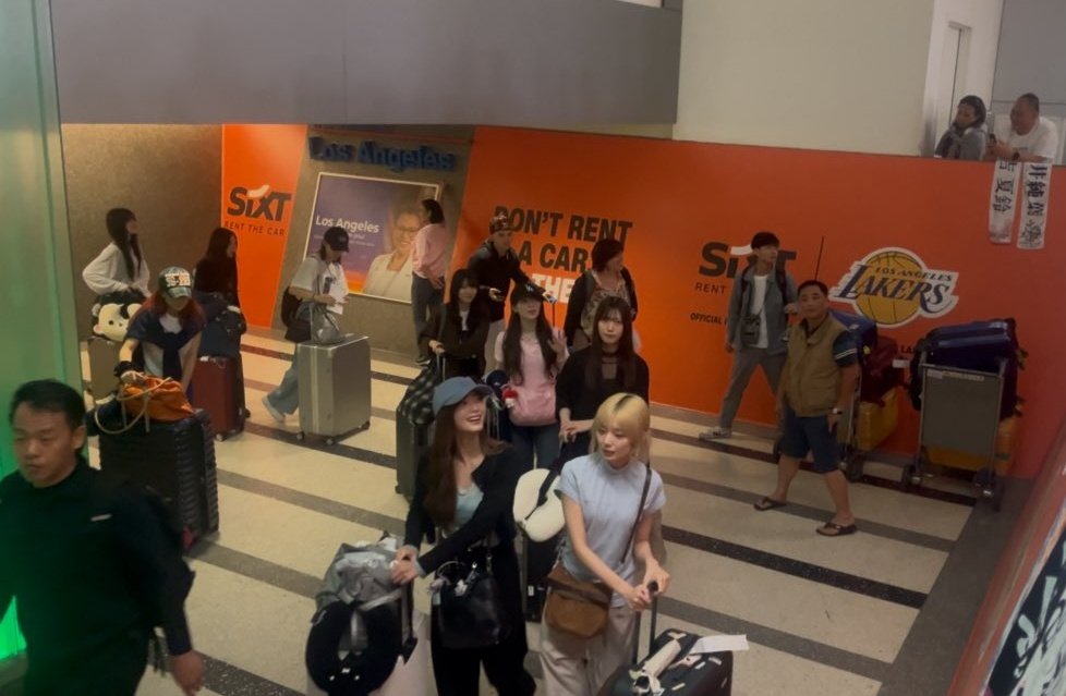 櫻坂アメリカ・ロサンゼルスへ
レイカーズのロゴあるやんけ！！
来シーズン櫻坂とレイカーズコラボしろや！！ww
それか番組使って来いよ？ww
MC2人も連れてこい
特に澤部は発狂案件 
#櫻坂46 
#櫻坂46_MakeorBreak