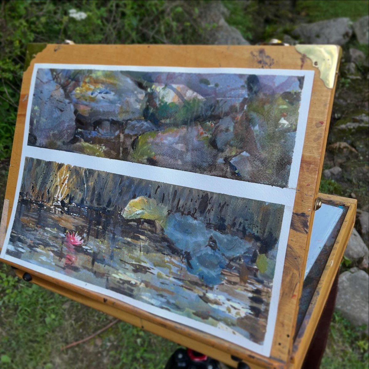 Jared_Cullum's tweet image. Rock and leaf studies with watercolor in the botanical gardens today. Nice to break from doomscrolling and screens and just draw rocks for a bit.
