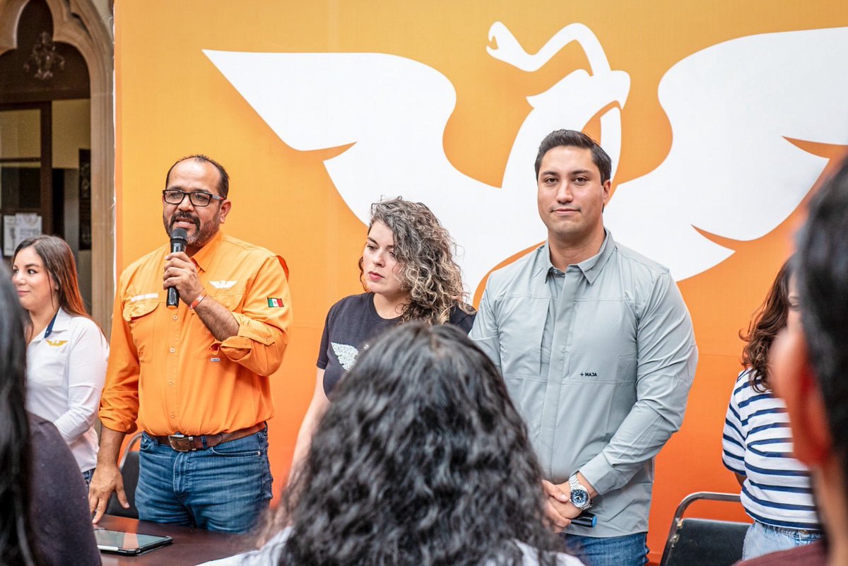 David OJEDA (@davidojedamx) on Twitter photo En <a href="/MovCiudadanoMX/">Movimiento Ciudadano | Movimiento Naranja</a> celebramos un resultado histórico: ¡somos la primera fuerza política en Durango capital!
En compañía de nuestro líder <a href="/Omarecasta/">Omar Castañeda</a> , coordinador estatal, y <a href="/Mariana_Verduga/">Mariana Verduga P. ♕</a> , coordinadora municipal, reconocimos a Nuestra militancia que fue clave con su pasión, En <a href="/MovCiudadanoMX/">Movimiento Ciudadano | Movimiento Naranja</a> celebramos un resultado histórico: ¡somos la primera fuerza política en Durango capital!
En compañía de nuestro líder <a href="/Omarecasta/">Omar Castañeda</a> , coordinador estatal, y <a href="/Mariana_Verduga/">Mariana Verduga P. ♕</a> , coordinadora municipal, reconocimos a Nuestra militancia que fue clave con su pasión,