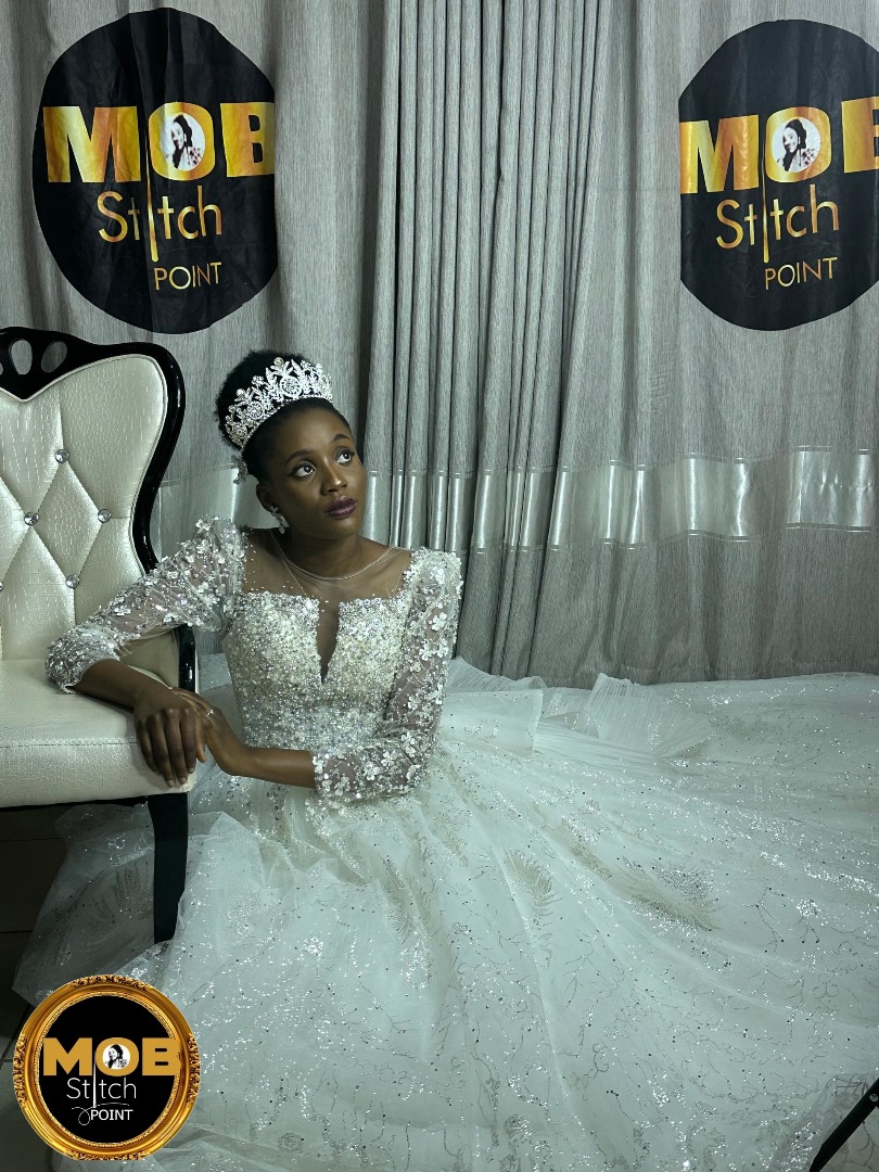 mobstitchpoint1's tweet photo. Take a peek behind the scenes of this beautiful bride’s consultation session at M.O.B StitchPoint.

#mobstitchpoint 
#bridalconsultation 
#sayyestothedress 
#bridetobe
#2025bride
#Abujaweddings 
#Beninweddings
#Makurdiweddings 
#Nigerianweddings https://t.co/KVZJwmijXV