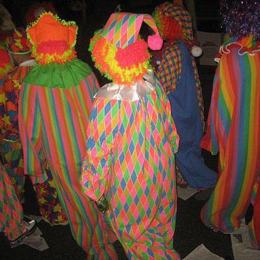 ncoreie's tweet image. —  when life is a circus, it’s good to have your own clown crew ^__^