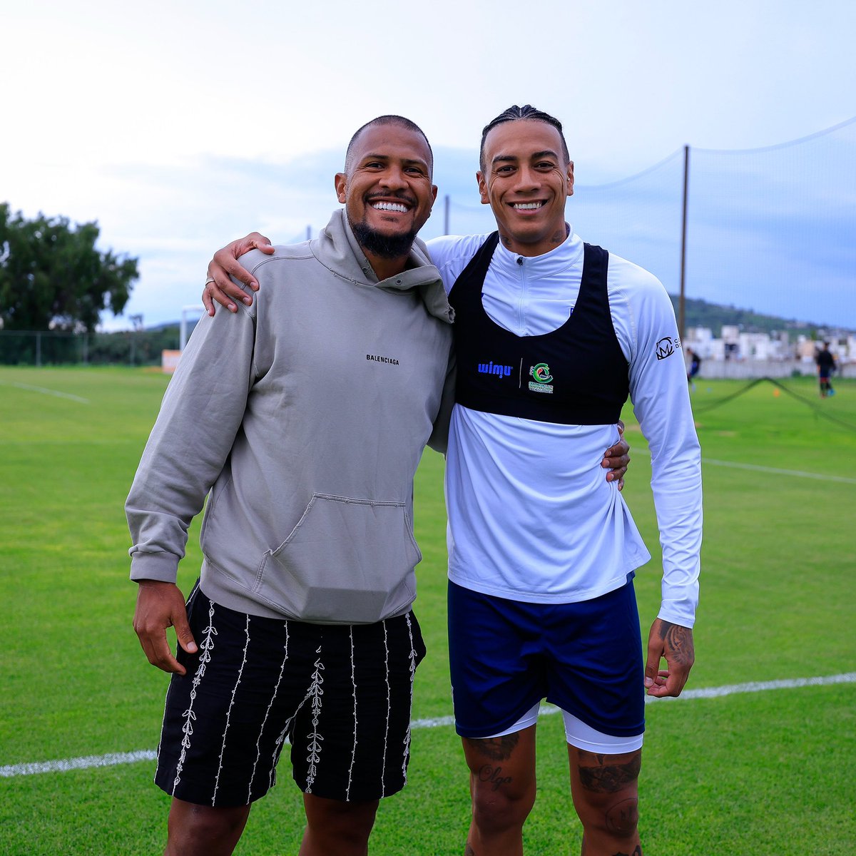 ¡De goleador a goleador! 😮‍💨El legado de la Vinotinto sigue diciendo presente en un gigante del fútbol mexicano: Pachuca. 🇲🇽

🔥 Tras anunciarse la salida de Salomón Rondón al Real Unión, Jhonder Cádiz tomará su lugar en la delantera.

📸: <a href="/Tuzos/">Club de Futbol Pachuca</a> #TeledeportesTeleven