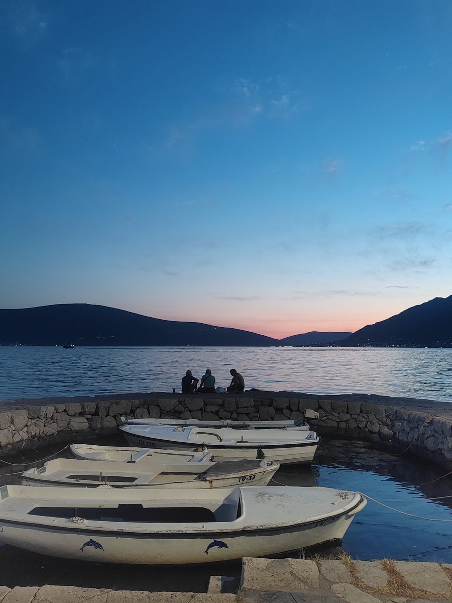 nomadicvik's tweet image. The village I'm in this week, the local friends come out with their chairs, sit by the coast and chat away till the sun goes down. Something about roots in a place with familiar social circle since childhood with no ambitions pulling you away to faraway lands.