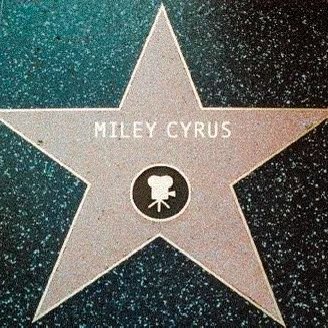 MileyNation13's tweet image. 🚨 MILEY CYRUS IS FINALLY GETTING HER STAR ON THE HOLLYWOOD WALK OF FAME.