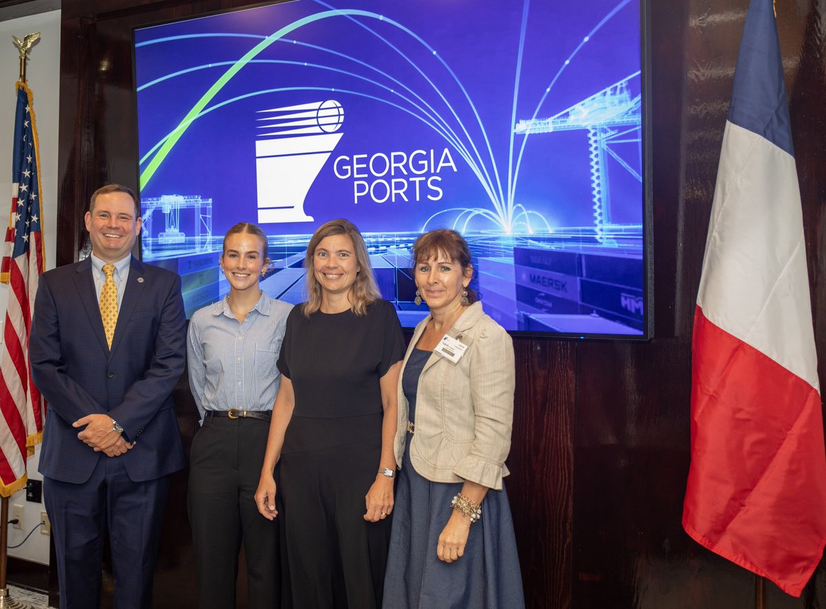 Georgia Ports Welcomes France’s Consul General from Atlanta 

The Georgia Ports Authority hosted French Consul General Anne-Laure Desjonquères, who is based in Atlanta and covers the U.S. Southeast region. The meeting included a business presentation and tour at the Port of