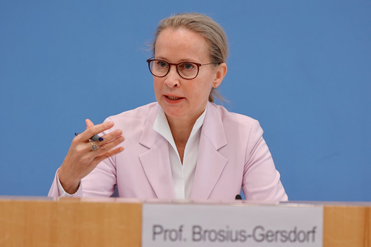 „Ultralinke Juristin“ und „dem Amt nicht angemessen“: Immer mehr Abgeordnete von CDU/CSU äußern Zweifel an der Personalie Frauke Brosius-Gersdorf, die von der SPD vorgeschlagen wurde und kommende Woche zur Verfassungsrichterin gewählt werden soll. nius.de/politik/news/b…