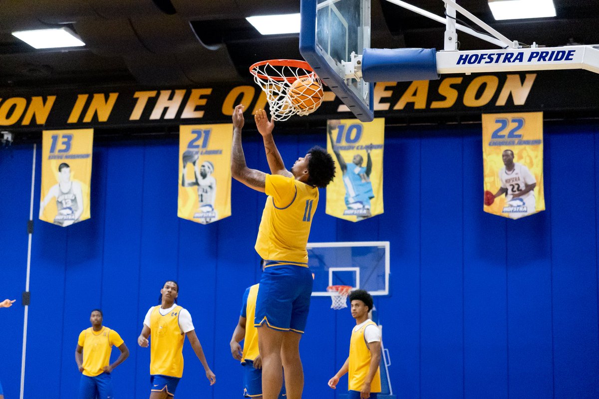 HofstraMBB's tweet photo. Mid-week hustle 

#PrideOfLI https://t.co/9qulVsDnEZ