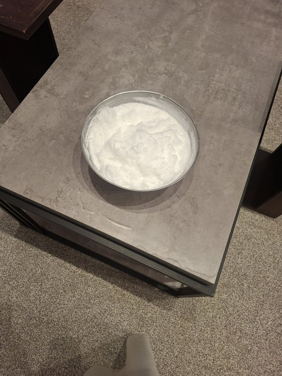 ألذ قهوة ممكن تشربها في حياتك،
هي قهوة بعد حليب نياق. 🐪
#بوح_آخر_الليل