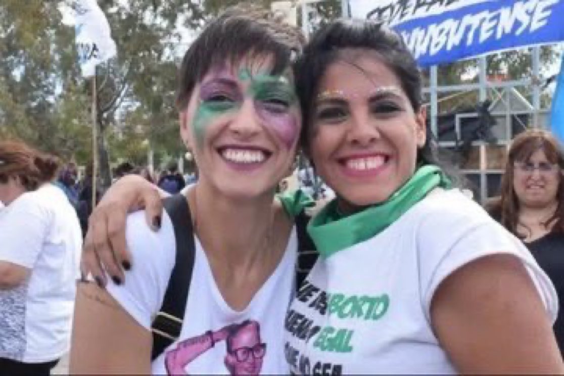 🔥🚨 URGENTE!!! Acaban de DETENER a Eva Mieri, presidenta del Concejo Deliberante de Quilmes, de EXTREMA CONFIANZA de Mayra Mendoza por VANDALIZAR la casa de José Luis Espert‼️

¿BANCÁS ESTA MEDIDA?

1- SI ✅ 
2- NO ❌