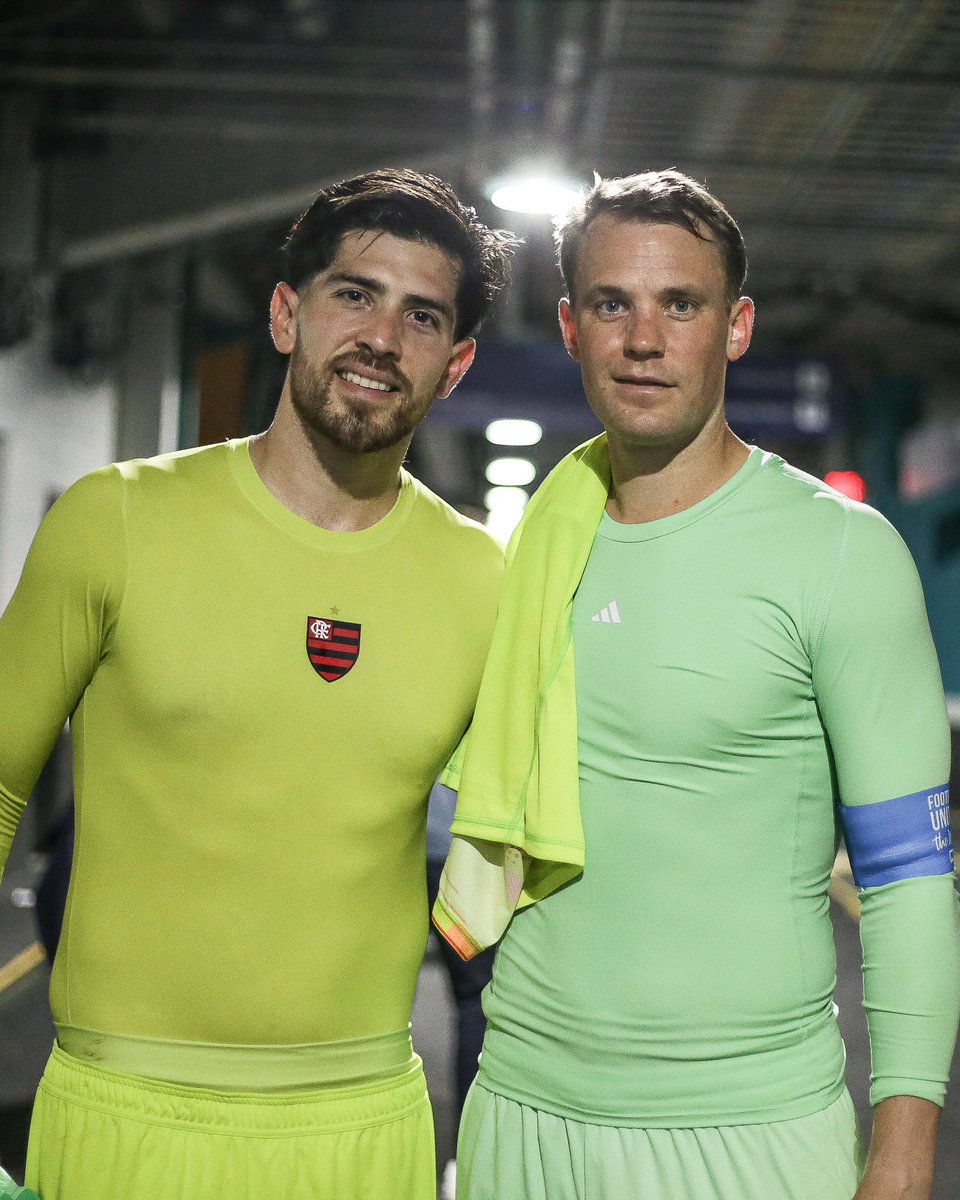 Rossi and his idol 🧤