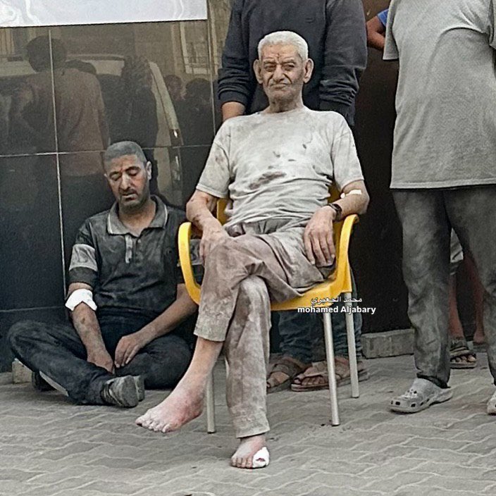 Her şeye rağmen dimdik..

- Gazze