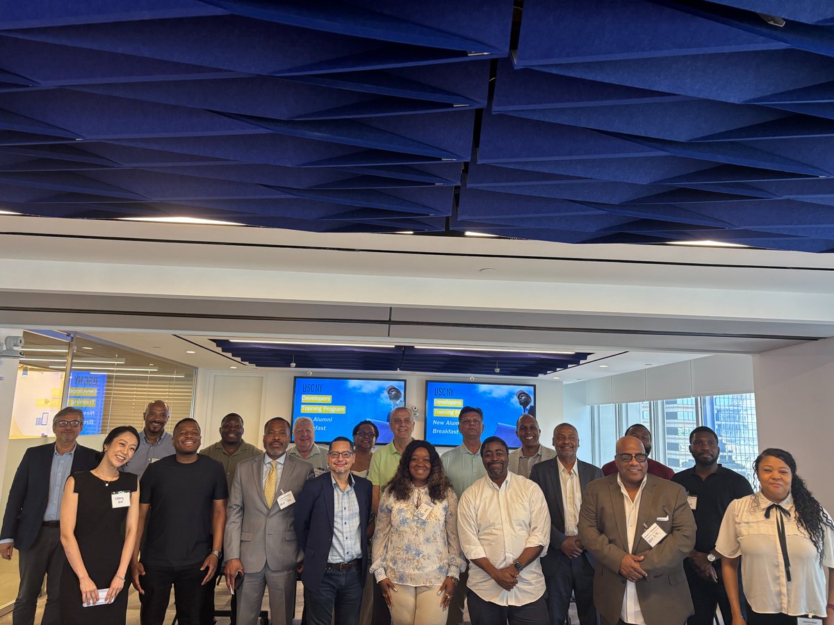 Last week LISC NY hosted an alumni breakfast for Cohort 7 of our Developers Training Program. Participants heard from alumni and asked questions about their journey.

Thank you to our alumni for joining us. Learn more: lisc.org/ny/what-we-do/…