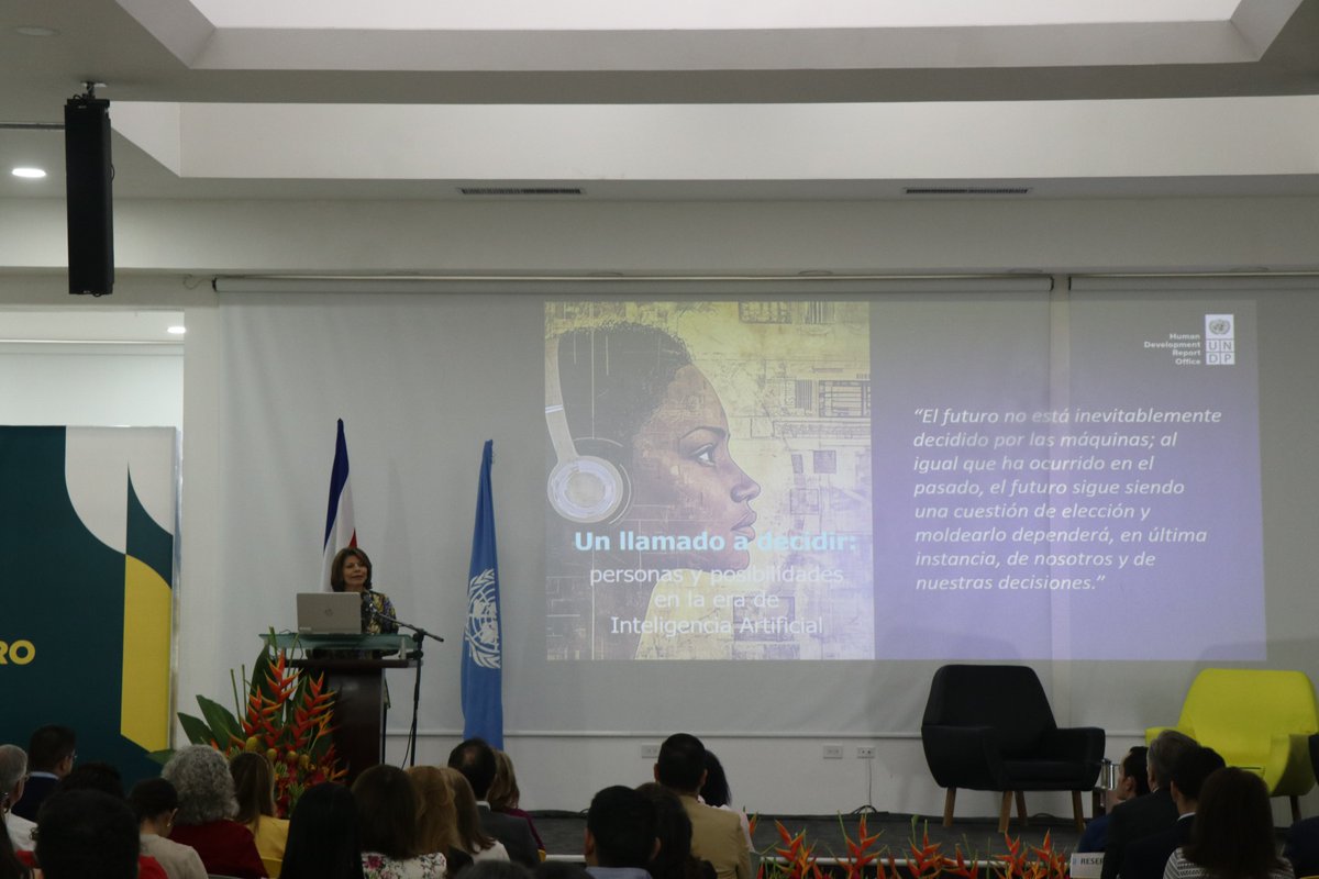 Presentamos en Costa Rica el Informe sobre Desarrollo Humano de 2025: "Un llamado a decidir: personas y posibilidades en la era de Inteligencia Artificial”, el cual analiza los avances de desarrollo a partir de un abanico de indicadores conocidos como el Índice de Desarrollo