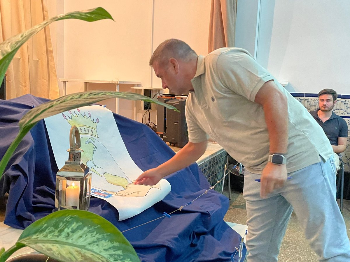 En la mañana de hoy hemos presentado el objetivo de pastoral que nos acompañará durante el próximo curso, confiando en que el Señor nos guíe en este nuevo camino y nos ayude a vivir con profundidad nuestra fe, al servicio de los demás ⭐️#fundacioneducativajosegras #colecristorey