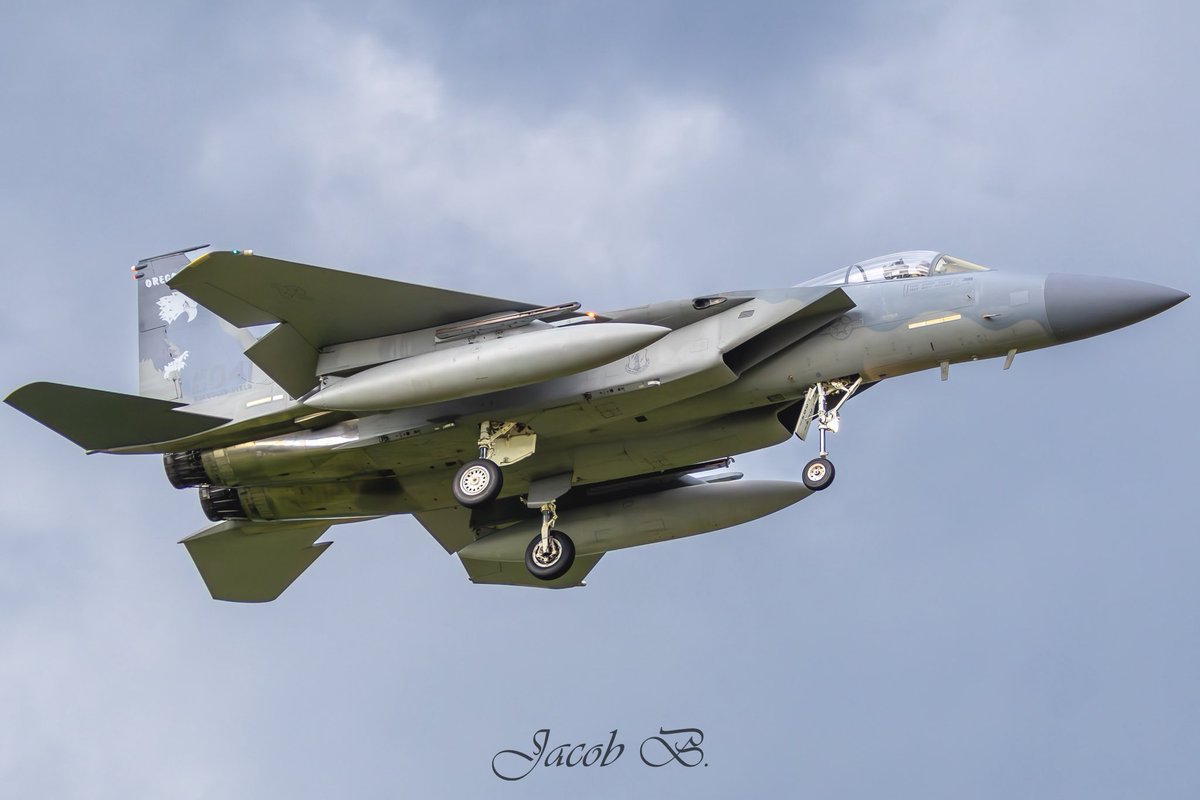 JacobBurgardtWX's tweet image. Oregon ANG F15 into Tinker! 
Reg. 83-0041
Unit. 122nd FS

🏷️:#f15 #f15c #usaf #airforce #avgeek
#aviationgeek