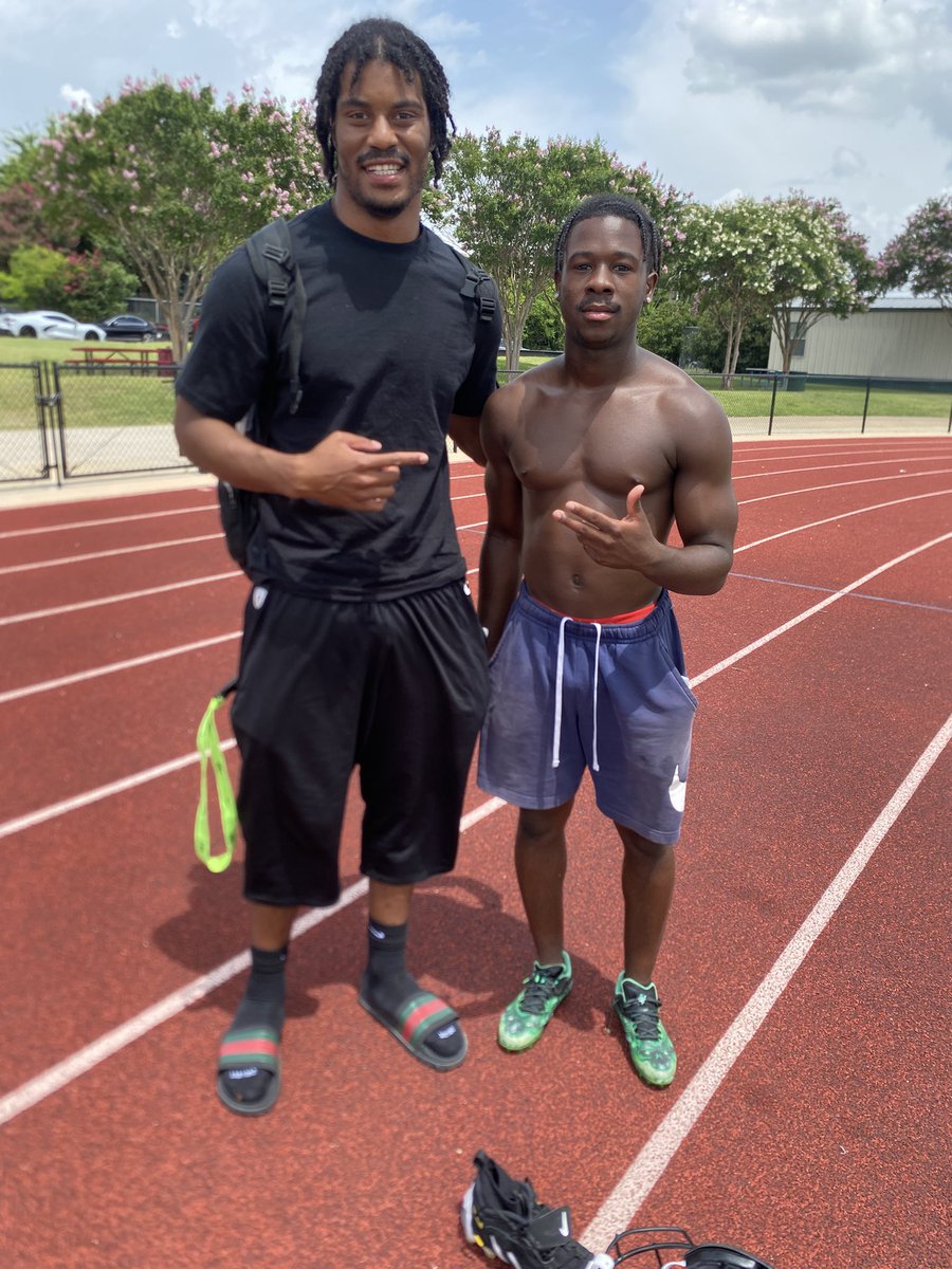 Donta Ware (@donta_ware) on Twitter photo Another great day in the lab with <a href="/drobalwayzopen/">David Robinson</a> . 1% better each day. #ThankYouGod🙏🏾✝️ Another great day in the lab with <a href="/drobalwayzopen/">David Robinson</a> . 1% better each day. #ThankYouGod🙏🏾✝️