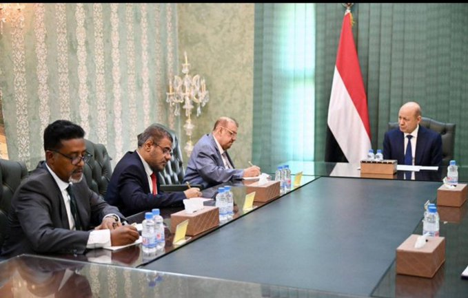 أولى خطوات طرد المُحتل أن تكون أنت مطروداً والمُحتل في أرضك!
والمصيبة أن صاحب الأرض هو من مكّن المُحتل من أرضه بعدما تم طرده!