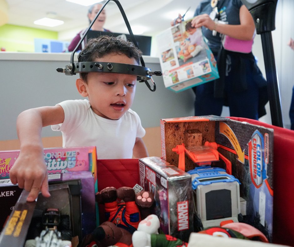 WolfsonChildren's tweet image. Summer vacation looks different for our #WolfsonWarriors in the hospital, but that doesn't mean it can't be filled with FUN!
Toys are a BIG part of the healing process for kids in the hospital, but donations run low during the summer months. When you donate to our Christmas in…
