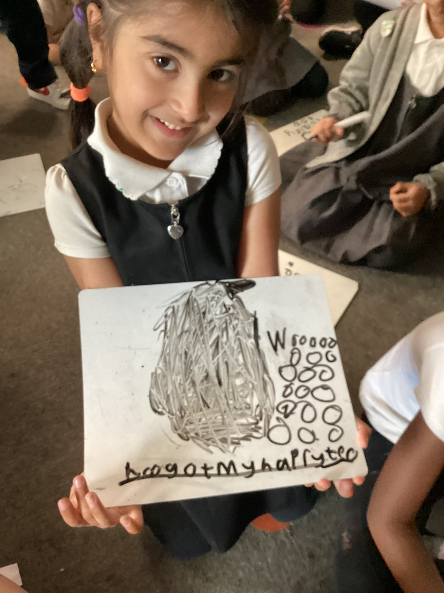 MrsGriffiths7's tweet image. The Hairy Toe! Wr decided at story time  today we decided to read a favourite of ours! We did a quick drawing club on it, some did the hairy toe, some the monster, some even made the hairy toe into a monster! A fun way to end our day! #eyfs #drawingclub #hairytoe #joy