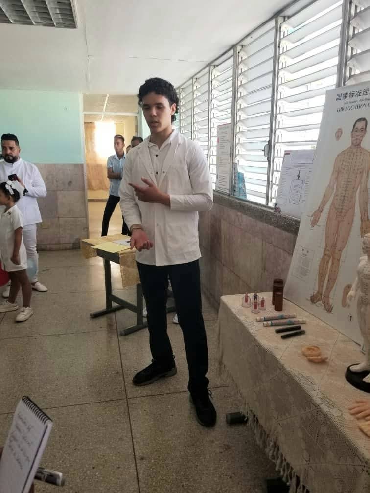 💢Evaluación externa carrera de #Enfermería 
💢Se presenta en el  Hospital Pediátrico a la JAN las cátedras honoríficas y multidisciplinarias, por los estudiantes de la carrera de Licenciatura en #Enfermería
💢Por la atención y el cuidado: #SiAcreditamos ❤️

#EnfermeríaHolguin