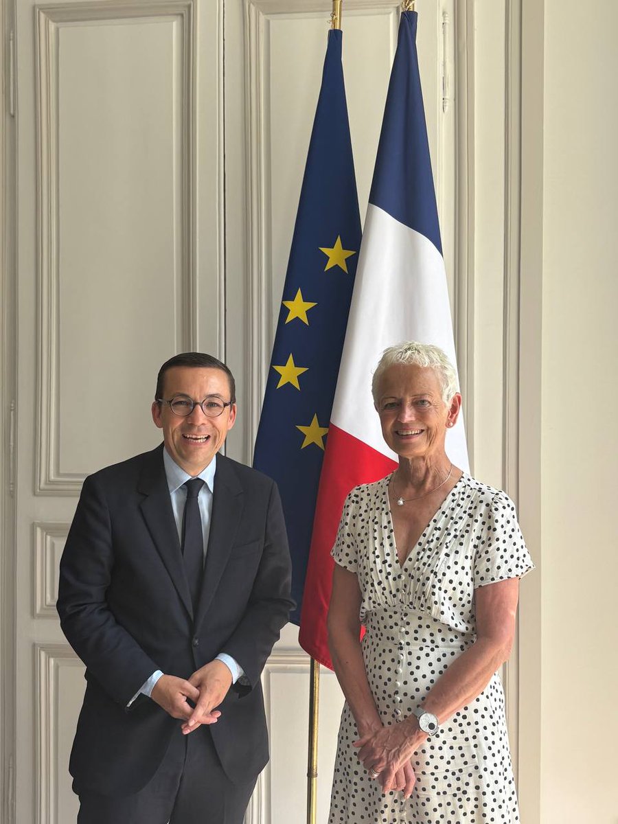 KlinkertBrigitt's tweet image. Cet après-midi, j’ai eu le plaisir d’accueillir à l’Assemblée nationale mon ami @roland_theis, député au @Bundestag. Nous avons échangé sur l’importance d’une meilleure coordination des contrôles aux frontières entre la France et l’Allemagne ainsi que d’autres projets. Nous avons…