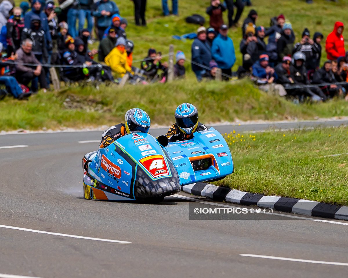 Scott Hardie clearly need to put a bit of weight on #iomtt #ttraces #iomttraces #lovett #tt2025 #sidecar
