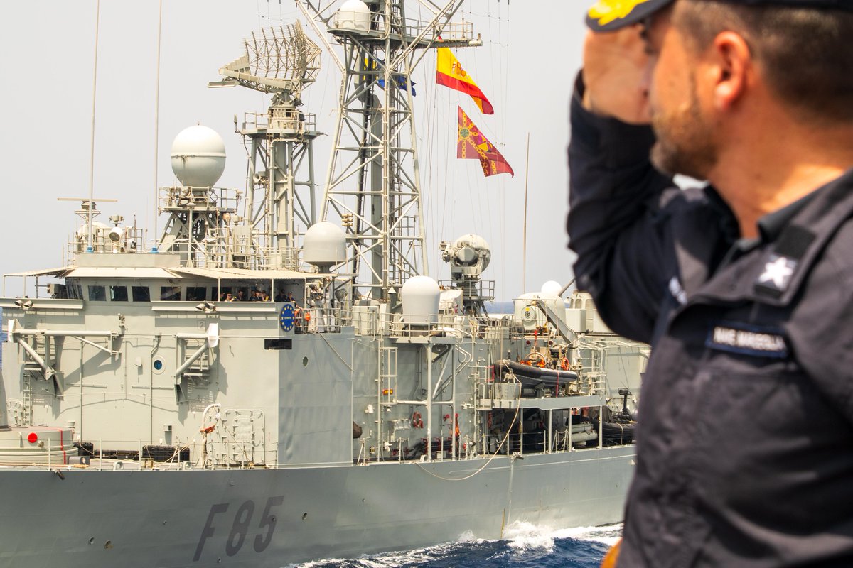 EUNAVFOR's tweet image. On 25 June, #OperationATALANTA flagship, ESPS #NAVARRA, and ITS #MARCEGLIA, in support to ATALANTA, conducted a joint exercise at sea.
🔎 The complete integration of ATALANTA's assets allows for greater efficiency in the most critical situations they face in the Indian Ocean.