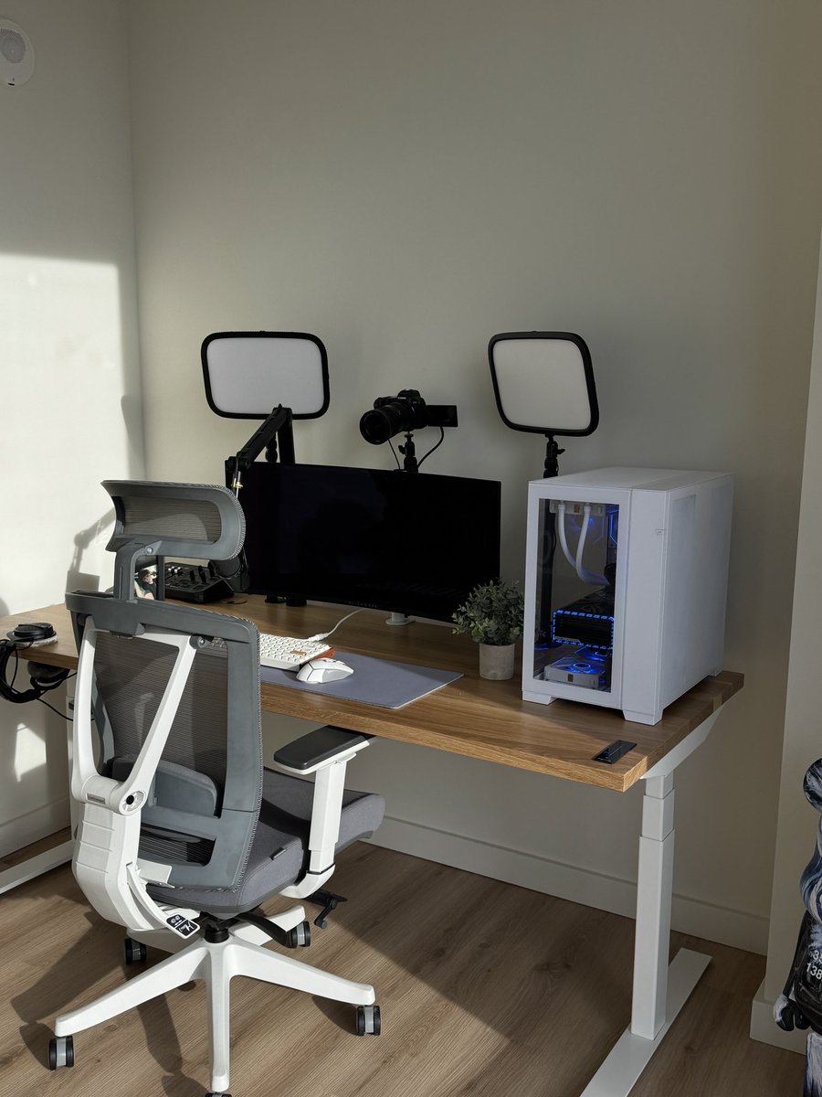 Ryan Mikols tweet media