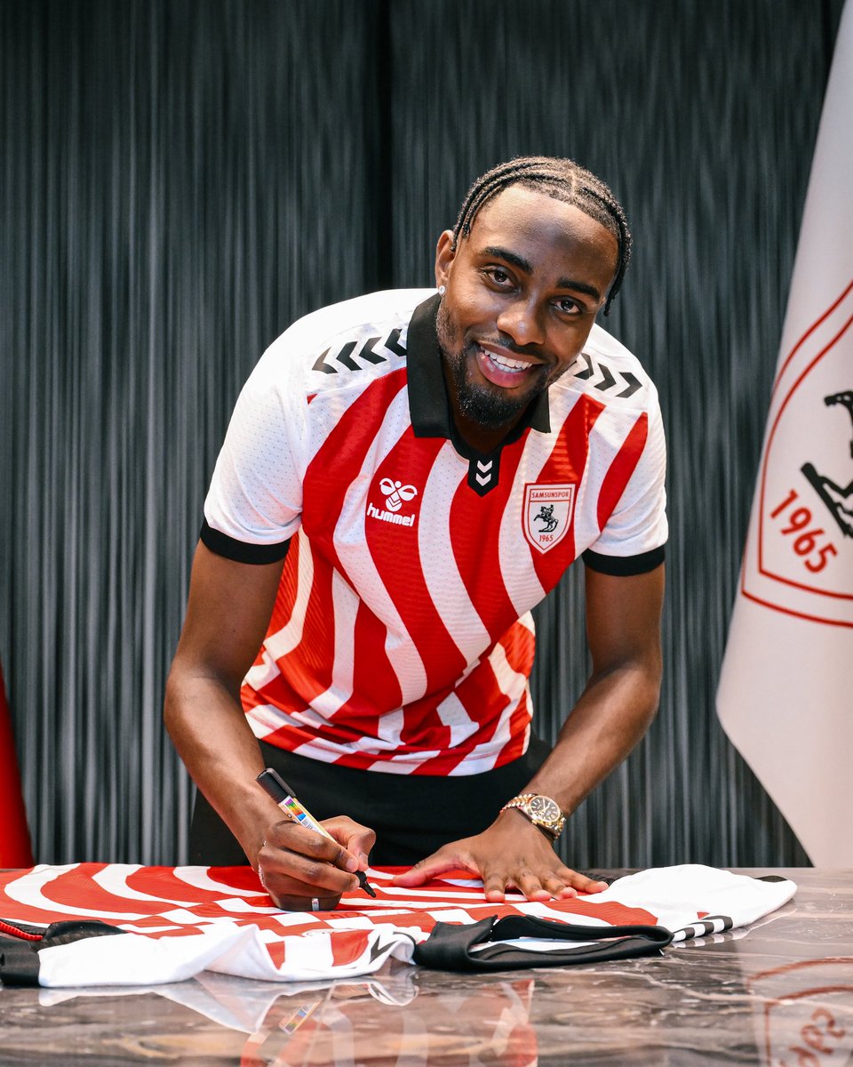 HOŞ GELDİN ANTOINE MAKOUMBOU

Kulübümüz, Kongolu futbolcu Antoine Makoumbou ile 4 yıllık sözleşme imzaladı. ✍️

Makoumbou, Atatürklü Arma için sahada olacak ve yeni sezonun gücüne güç katacak! 💪

Yeni yolculuğunda başarılar Antoine!

#Samsunspor #AntoineMakoumbou