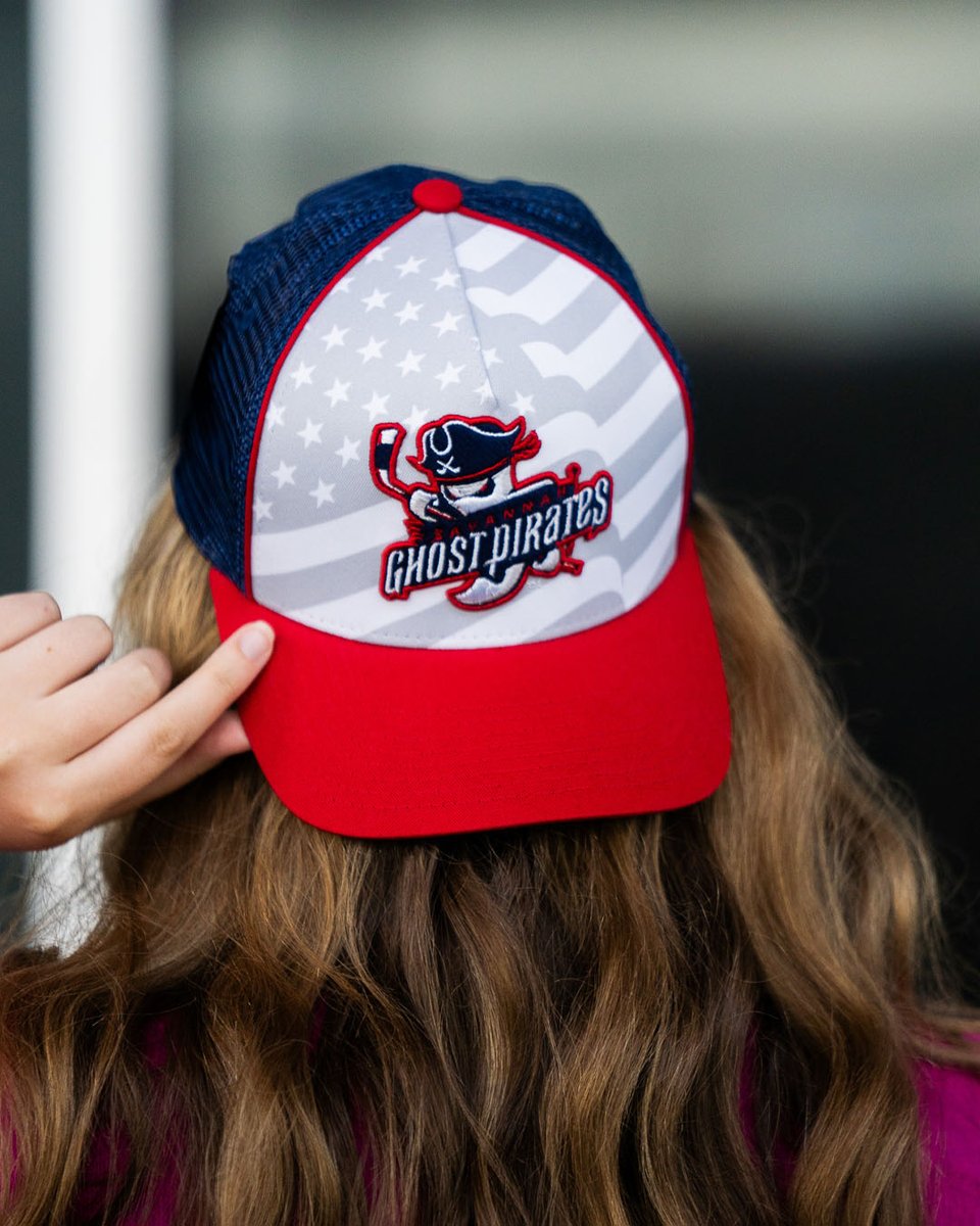 SavGhostPirates's tweet image. This & a hot dog 🙌 start the weekend off with a BANG 🎇 Shop our holiday merch now!
-
Purchase here ➡️ bit.ly/4lagYJn