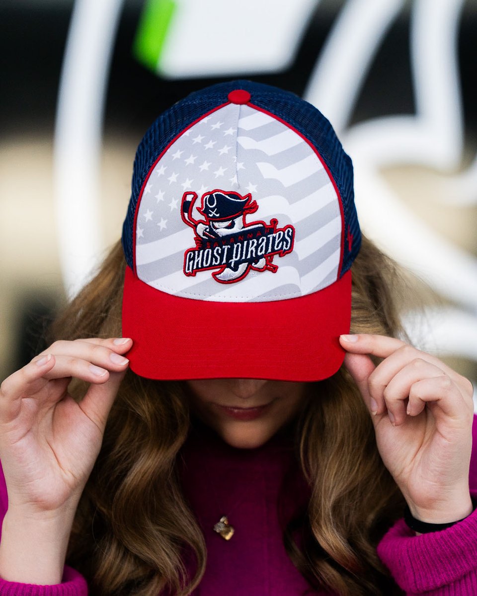 SavGhostPirates's tweet image. This & a hot dog 🙌 start the weekend off with a BANG 🎇 Shop our holiday merch now!
-
Purchase here ➡️ bit.ly/4lagYJn