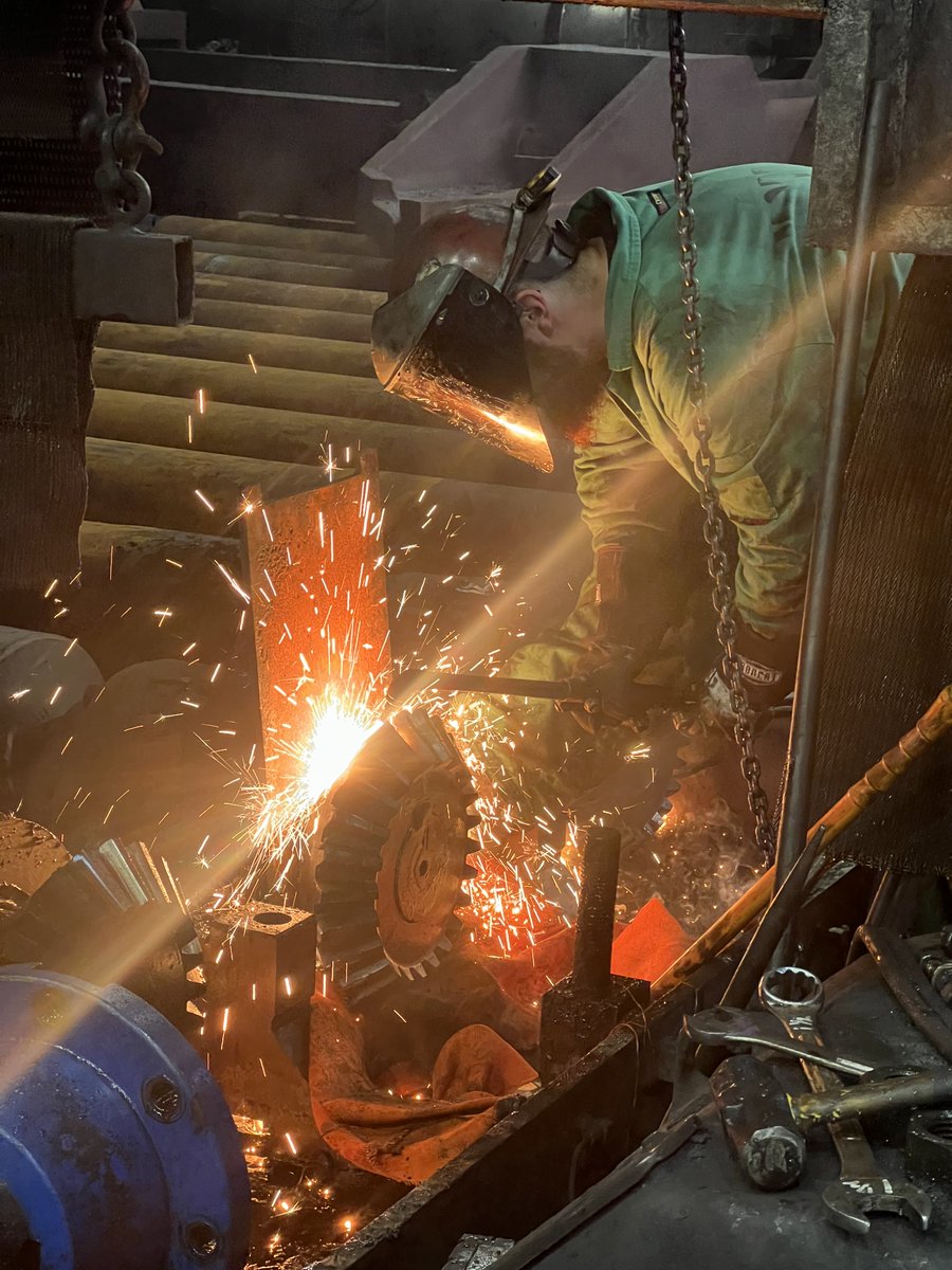 UNION Millwrights are making sparks fly across Indiana, Kentucky, and Ohio 💪 As a millwright, what's one thing you want the other crafts to know about yours?

#CMWCarpenters #UnionProud #BuildWithUs