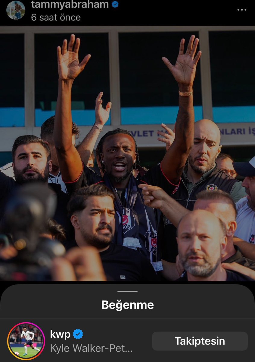 Kyle Walker-Peters Abraham’ın postunu beğendi