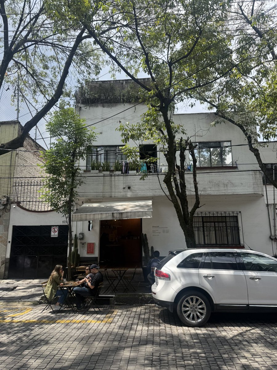 dxlantxch's tweet image. mexico city shot on iphone