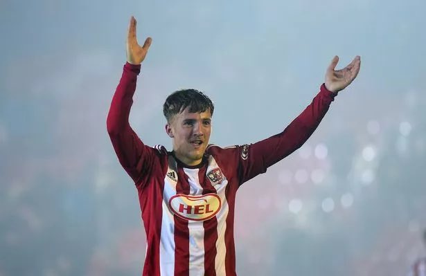 TransferCentre9's tweet image. Crystal Palace are set to announce the signing of young midfielder Jake Richards following his release from Exeter City.
The 17 year old who played 20 games and got 3/A last season is set to sign a four year deal with the Eagles with the view to be loaned out.
#ecfc #cpfc