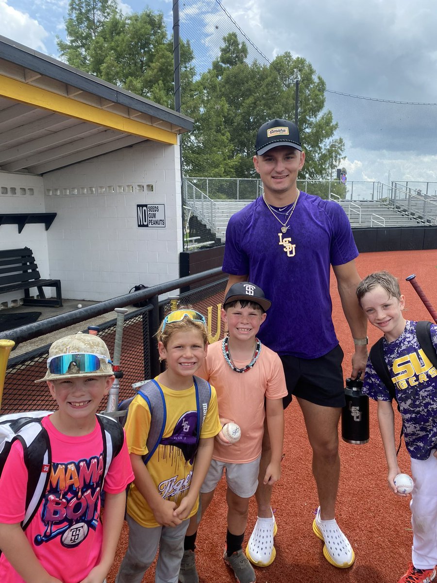 LSU Baseball Camps tweet media