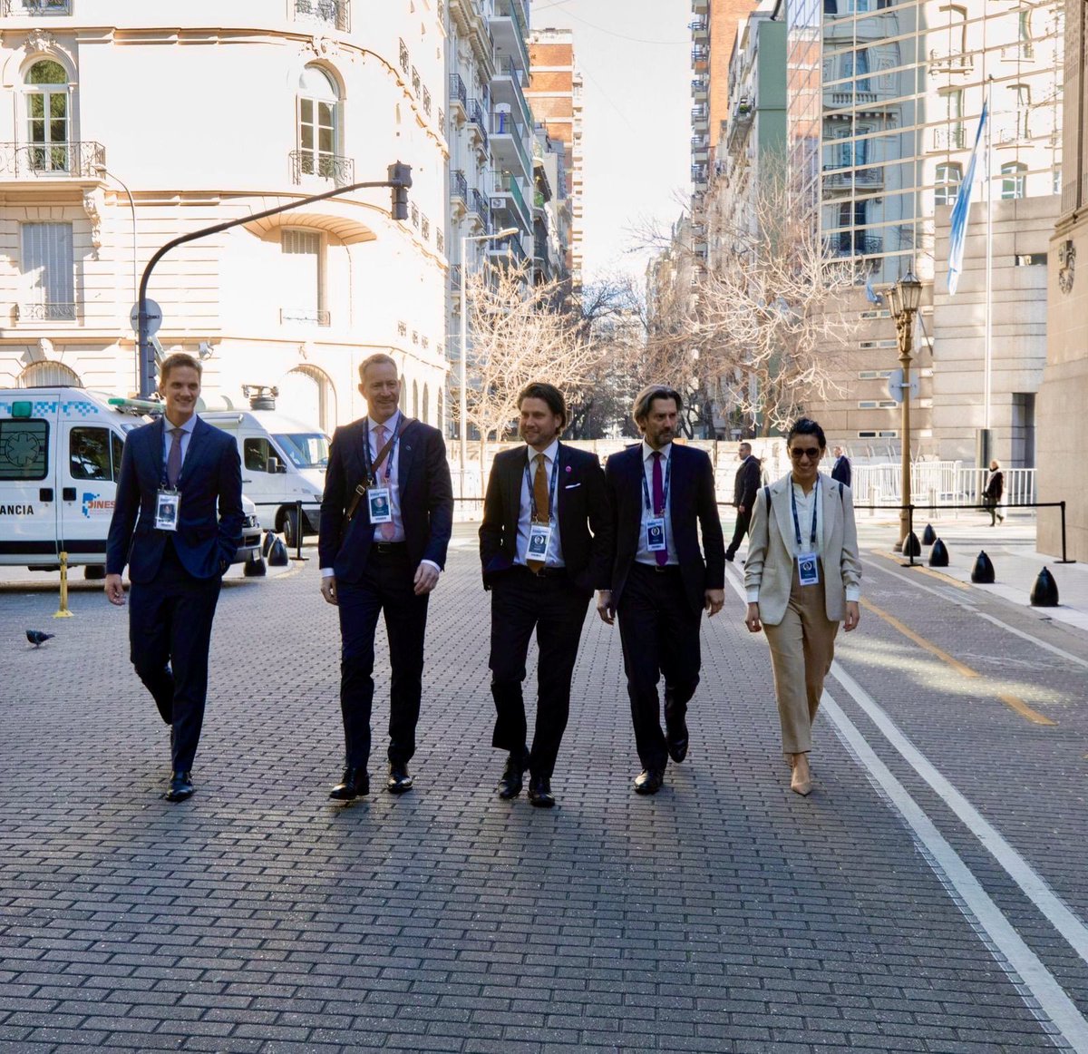 EmbNorArg's tweet photo. La delegación de #Noruega llegando a la
Cumbre del #Mercosur . ¡Gran día! ¿Saben por qué? https://t.co/sPGBfj9kBJ