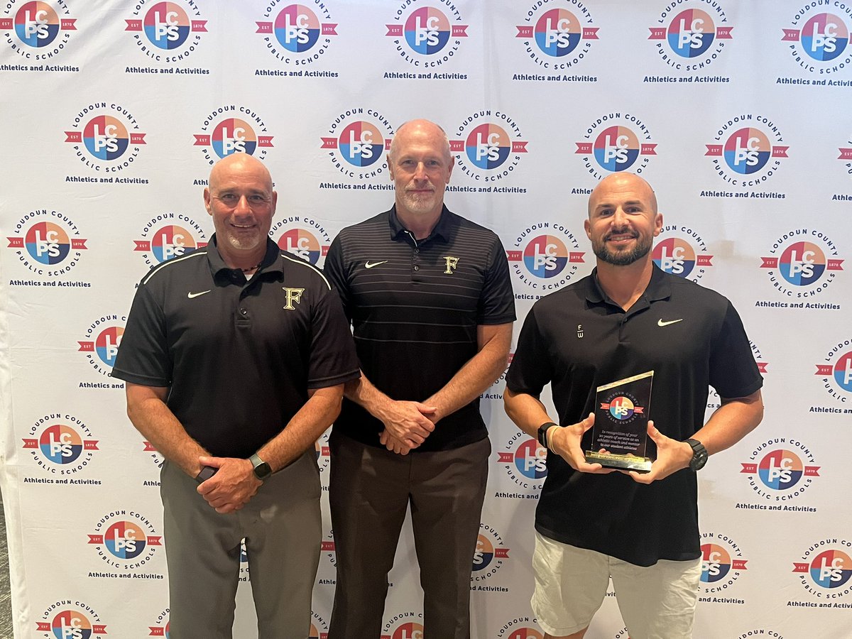 FHSSOUTHRIDING's tweet image. We are thankful for these 3 coaches who recently received service awards for their coaching tenure with LCPS. Coach Caroline (BB) & Coach Alcorn (T&F) - 10 yrs & Coach Northart (WR) - 20 years!! They along with the other great coaches make Freedom special. We appreciate you!
