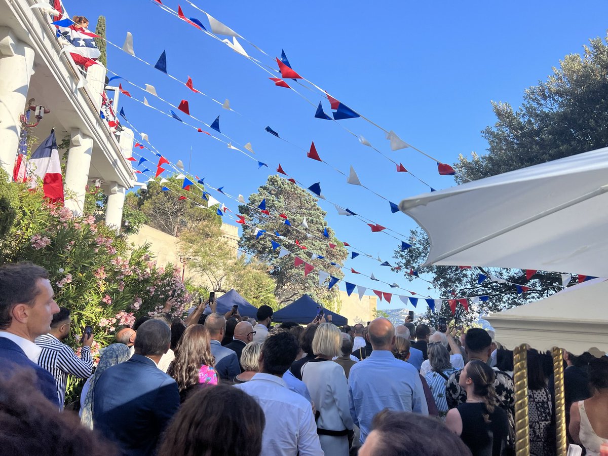 Heureuse d’avoir participé à la réception donnée par Madame le Consul de <a href="/usamarseille/">Consulat General des Etats-Unis à Marseille</a> à l'occasion du 249ème anniversaire de l'Indépendance des USA. 
Une belle soirée aux côtés des États-Unis, allié historique et ami d’Israël  🇺🇸 🇮🇱
