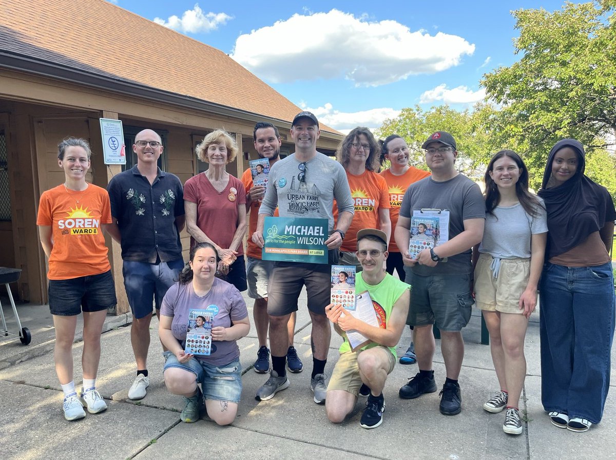 MichaelforParks's tweet image. We had a picture perfect summer day in Kingfield yesterday canvassing neighbors in collaboration with @sorenmpls and @OmarFatehMN!