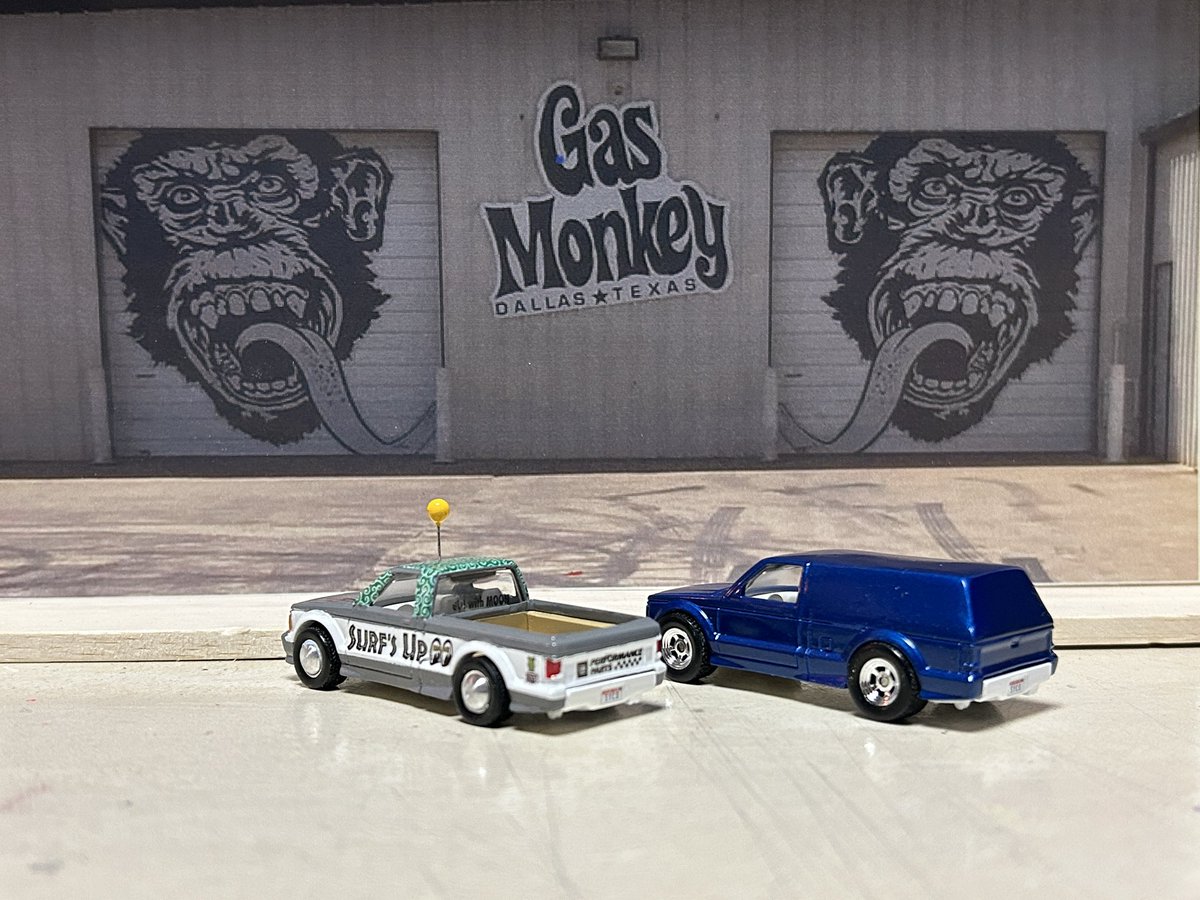 porschegmbh's tweet photo. #ホットウィール #GMC #SYCLONE #TYPHOON #GASMONKEYGARAGE
ガスモンキーならやるであろう、サイクロン改タイフーンデリバリーです👍 https://t.co/KRxMeIpD9s