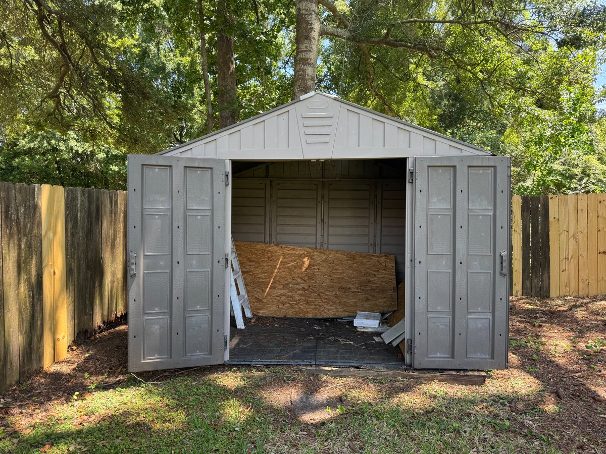 BDJunkremoval's tweet image. Swipe to Clean: Magical Disappearing Shed Edition
Where junk disappears like magic ✨

💪 Real cleanups. Real satisfying.
🐾 Black Dog Junk Removal
☎️ 843-920-JUNK

#JunkRemoval #CleanOutCrew #DeclutterYourLife #SwipeToClean #BeforeAndAfter #JunkBeGone  #ClutterFree #TrashToClean