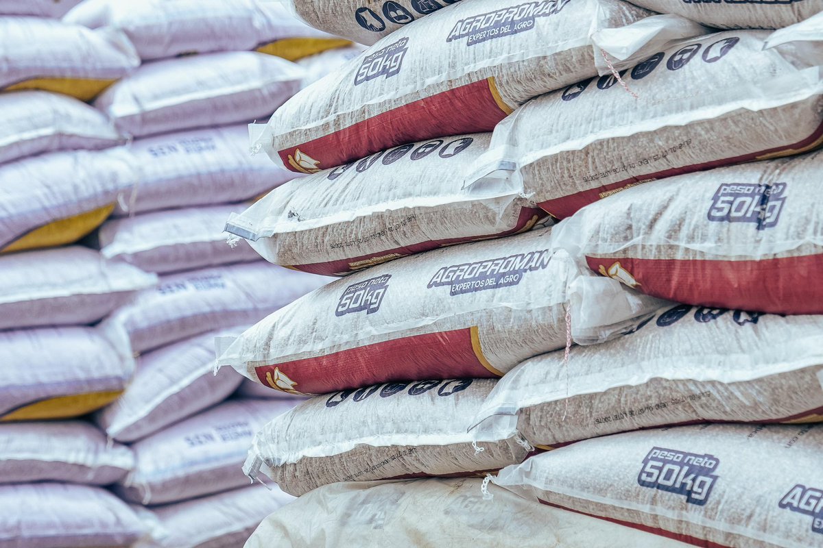 CarlosGSerranoB's tweet photo. 📍Santa Lucía 

✅ Entregamos insumos agroecológicos a 650 agricultores arroceros.

✨ Fertilizantes
💧 Bioestimulantes
🌱 Mejoradores de suelo https://t.co/7XePpk0xS7